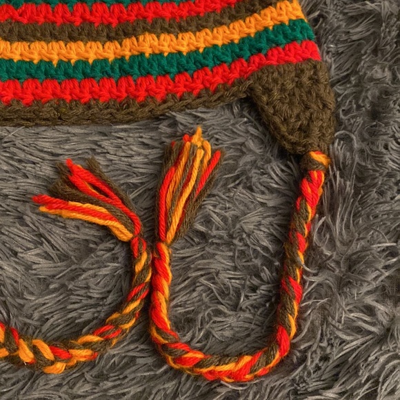 Earflap beanie - Picture 3 of 3